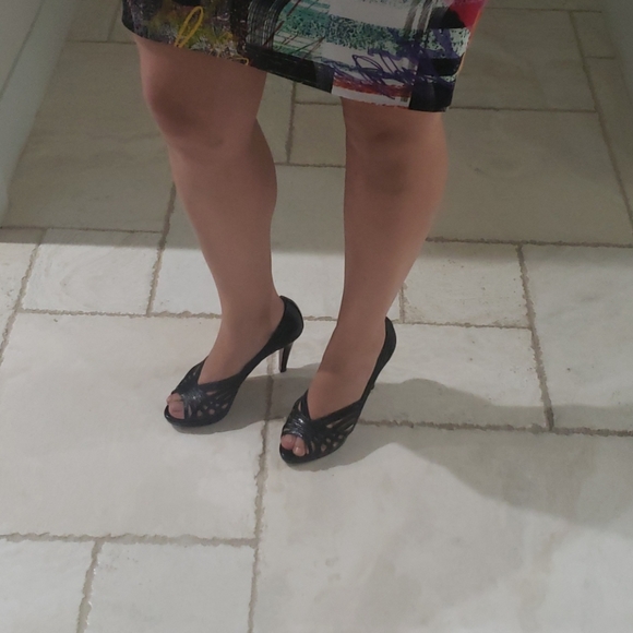 Prada Heels Like new - Picture 2 of 7